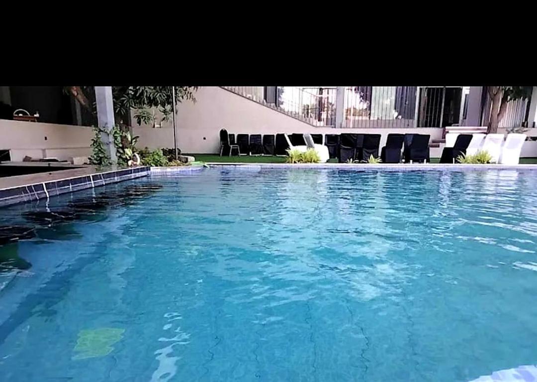 The Democracy Hotel & Resorts Nashik Bagian luar foto